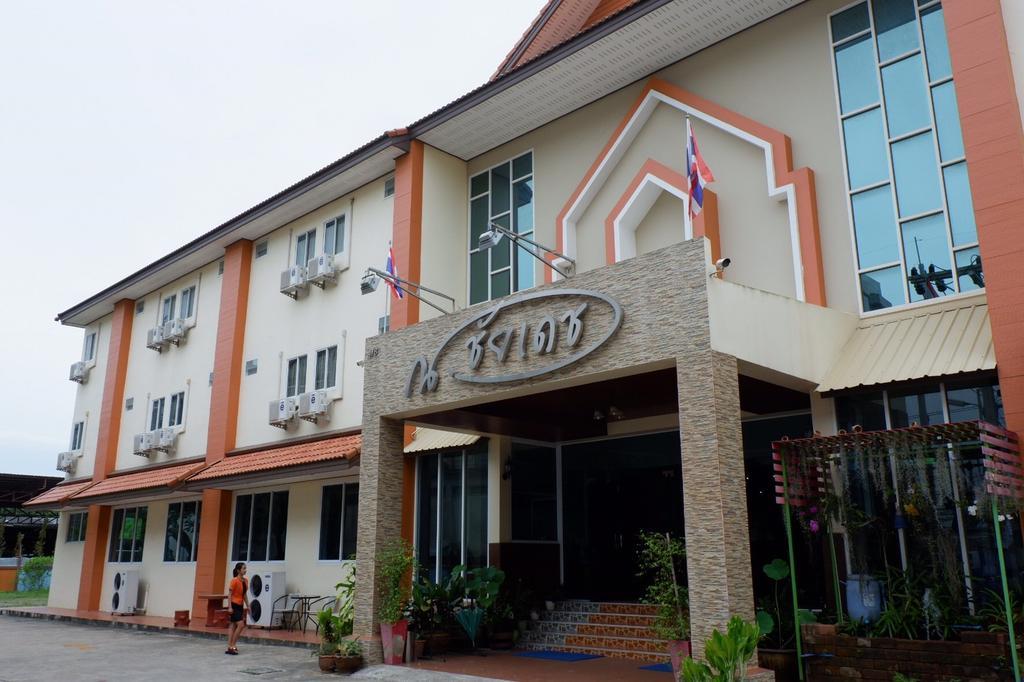 Na Chaidej Hotel Surat Thani Extérieur photo